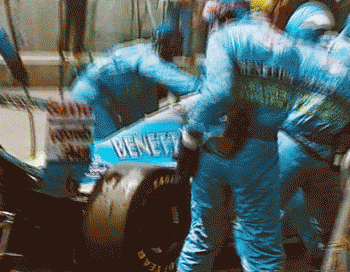 F-1 주유 중 화재.gif