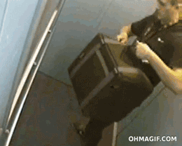 아 맞다 피자에 올리브 빼달라고 했지?.gif
