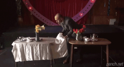 손님이 자리 옮기신대.gif