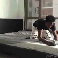 침대보 씌울 때 공감.gif