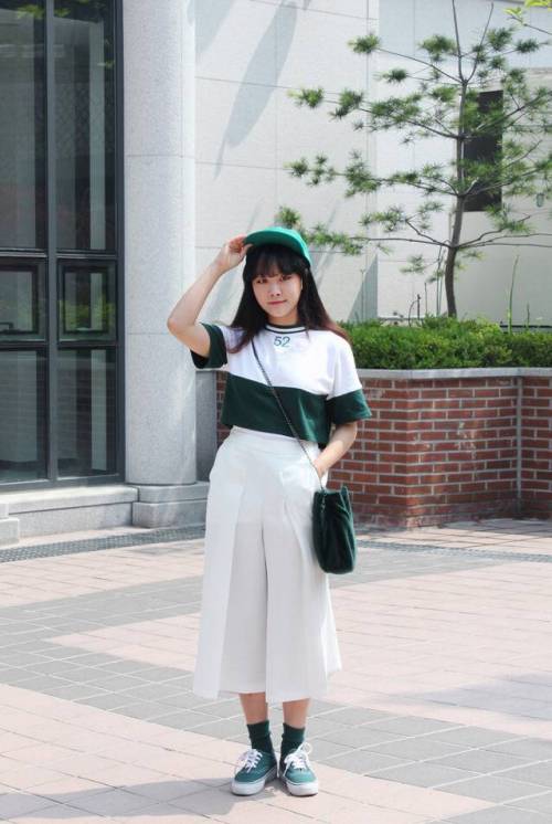 호불호 갈리는 요즘 여자들 패션아이템