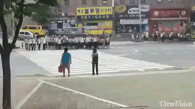 지각 1분전.gif