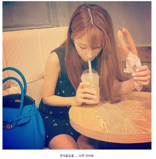 생계형 아이돌 근황.jpg