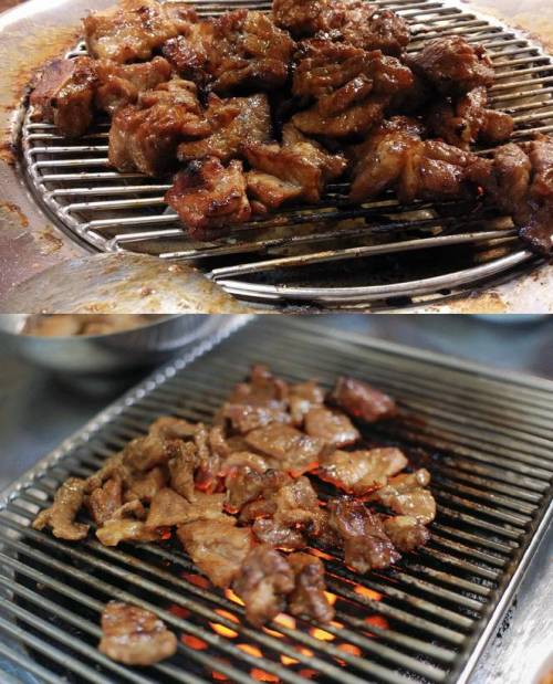 고민되는 고기 메뉴.GIF