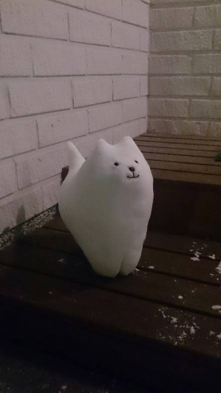 눈으로 만든 심쿵 멍멍이