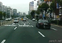 차선 변경하다 쿵해쪄.gif