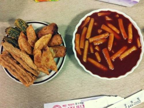 신전vs엽떡.jpg