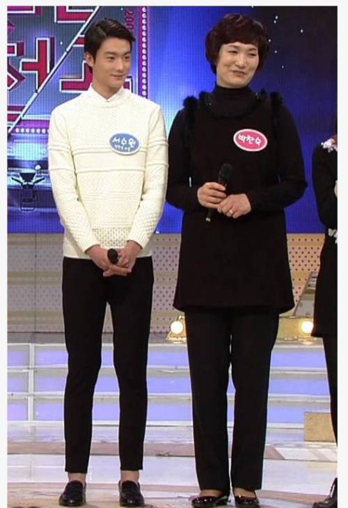 엄마보다 키 작은 아들