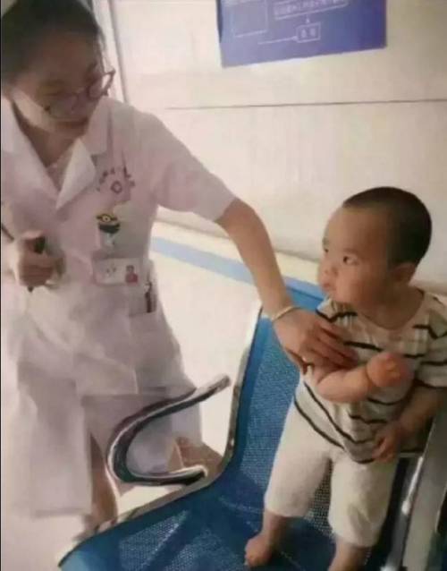 내 몸에 손대지 말라구...