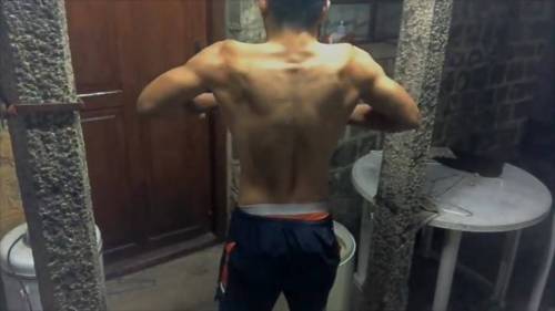 [스압]어느고딩의 1년동안 몸짱만들기.jpg