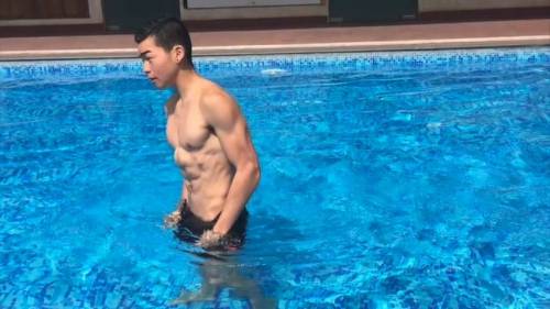 [스압]어느고딩의 1년동안 몸짱만들기.jpg