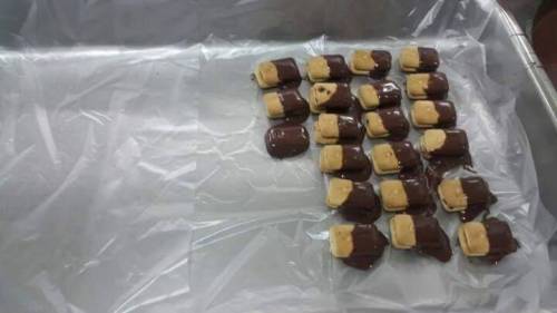 빼빼로데이를 맞이하는 군인의 자세
