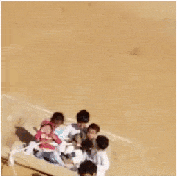방지턱 주의.gif