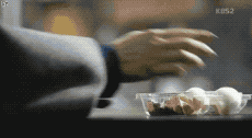 편의점 소맥녀...gif