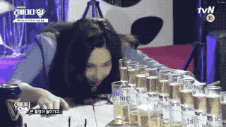 이유리의 폭탄주 제조법.gifs