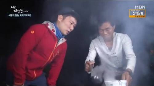여전히 고통 받는 이승윤.jpg