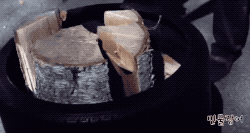 핀란드산 도끼.gif
