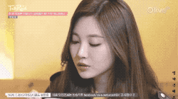 에스프레소 처음 먹어본 유라.gif