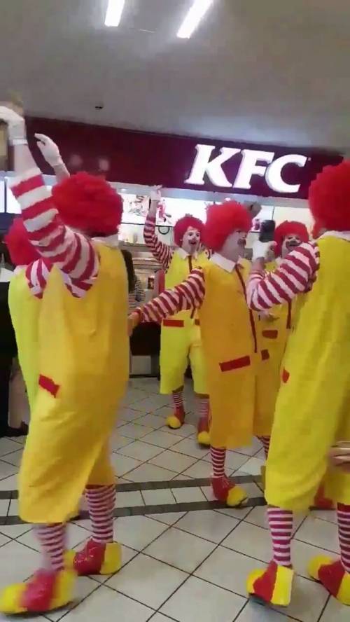 KFC 원정간 맥도날드.jpg