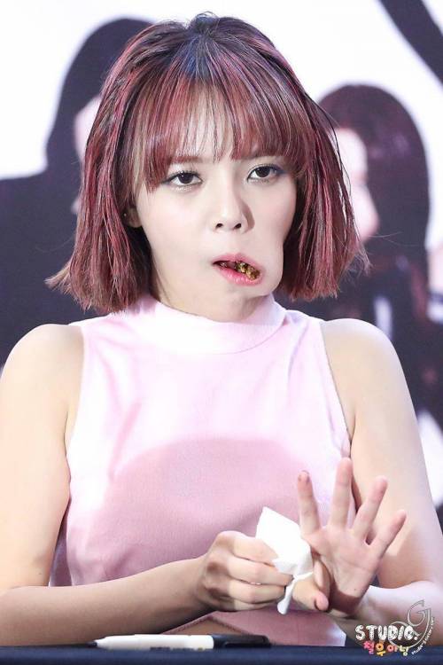 주옥 같은 아이돌 팬아트.jpg