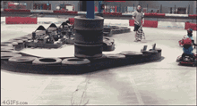 누가 바나나 뿌렸냐.gif