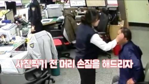 손과 발이 불편한 할아버지를 위한 미니사진관