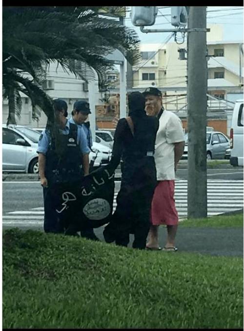 열도의 미친 할로윈 코스프레.jpg