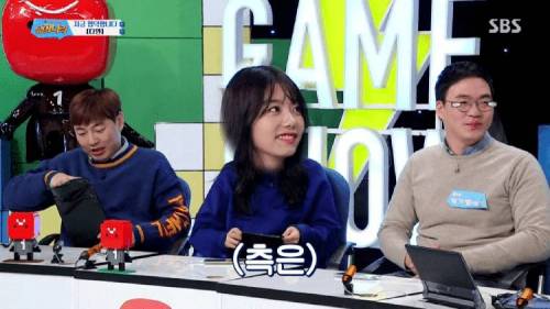 상품으로 걸린 아이 화보집.jpg