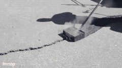 아스팔트 균열 보수.gif