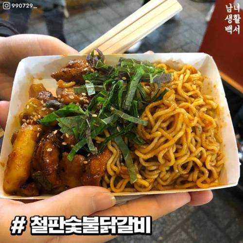 부산 깡통시장 먹거리.jpg