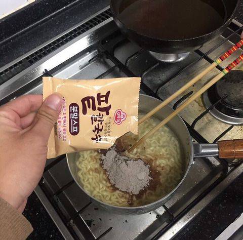 오뚜기 신제품 팥칼국수.jpg
