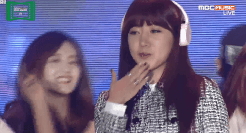 포커 페이스.gif