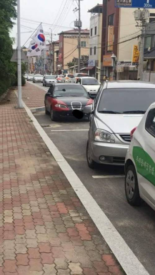 부가티 실물로 봄..jpg