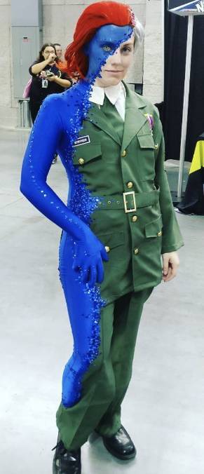 아이디어 돋는 코스프레.jpg