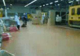망토 휘날리며.gif