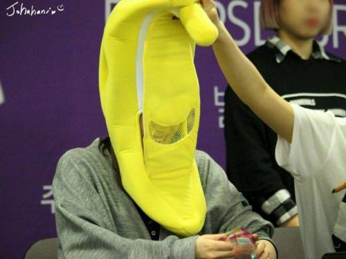 어느 걸그룹 팬싸인회 현장.jpg