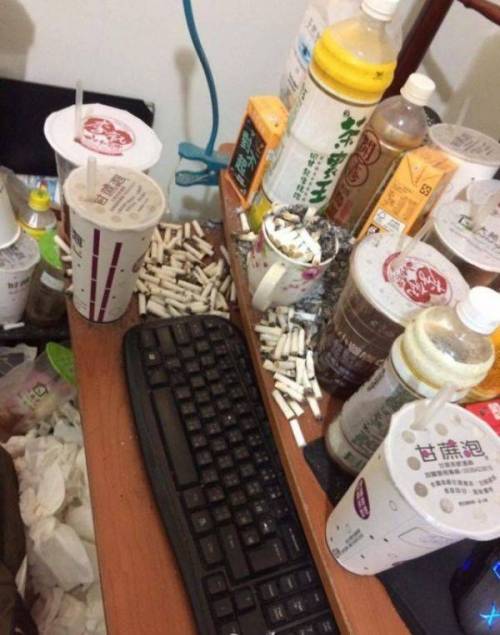 중국인 학생의 방.jpg
