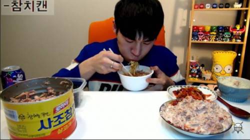참치캔 한통먹기 먹방.jpg