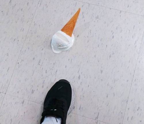쩌는 휴대폰 거치대.jpg