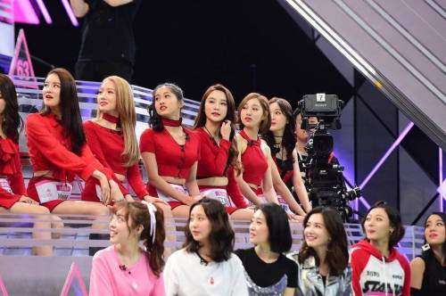 중국에서 판권 사간 프로듀스101 녹화 현장...JPG