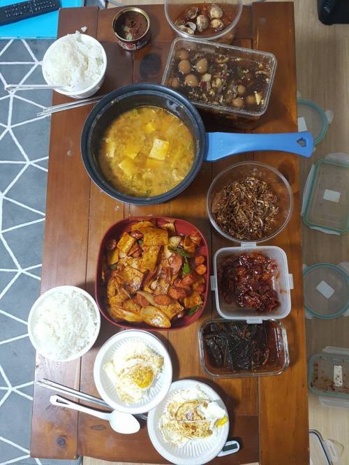 리액션 장인 친구.jpg