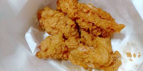 요즘 치킨갤러리에서 핫한 치킨.jpg