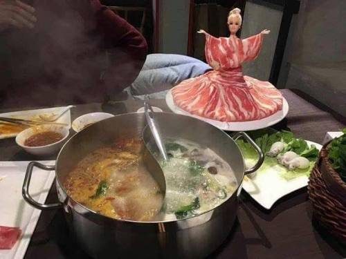 특이점이 온 훠궈.jpg