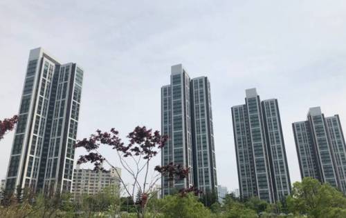 최근 완공된 강남 신축 아파트.jpg