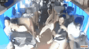 안전벨트의 중요성.gif
