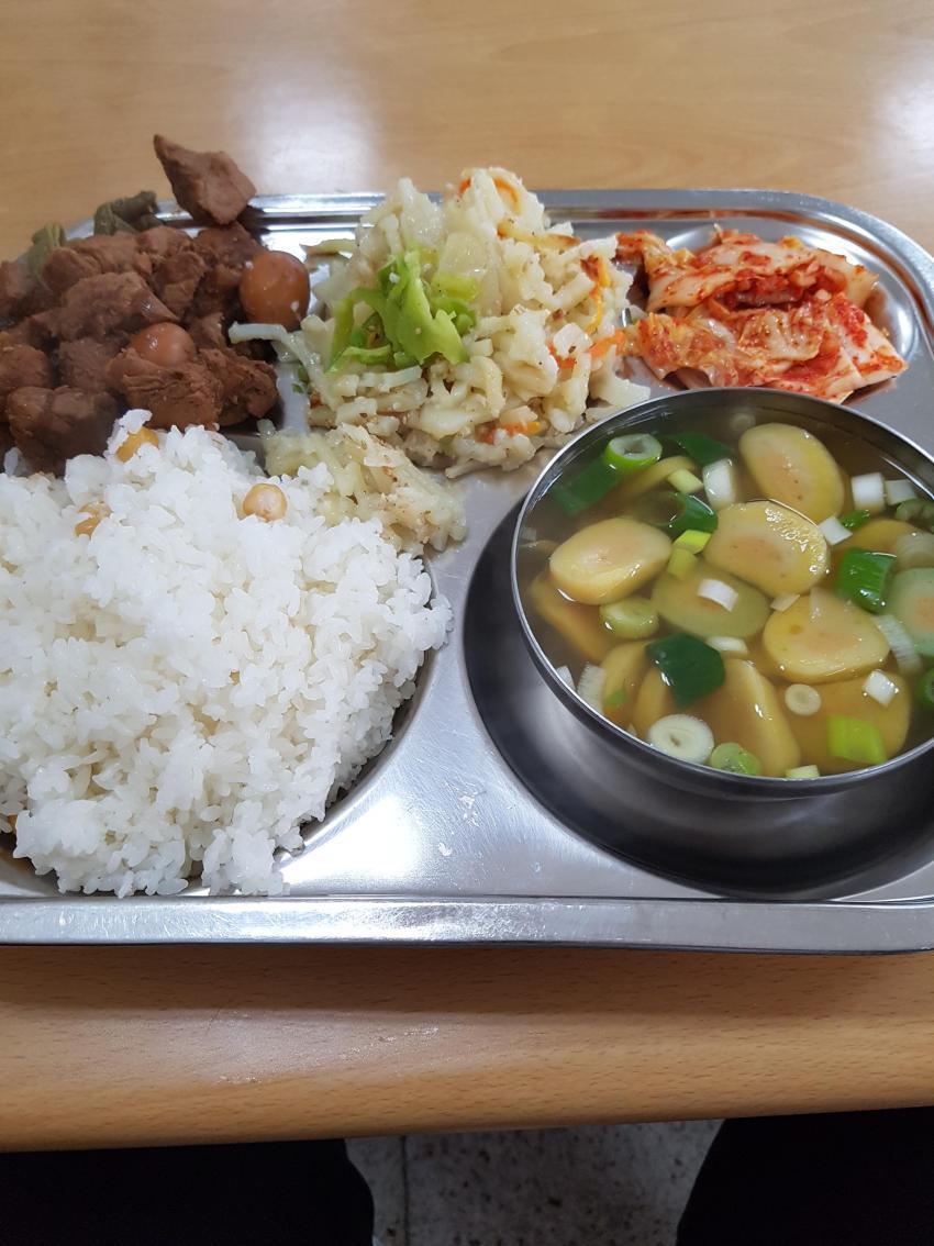 흔한 학교공익의 점심과 저녁.jpg