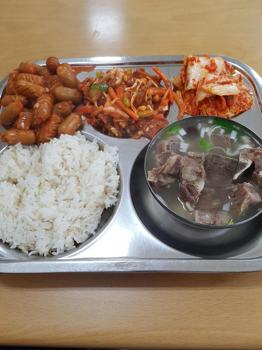 흔한 학교공익의 점심과 저녁.jpg