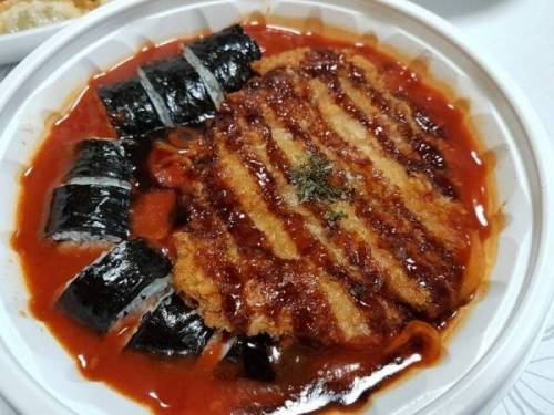 8000원짜리 혼종메뉴.jpg