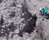 공포의 산사태.gif