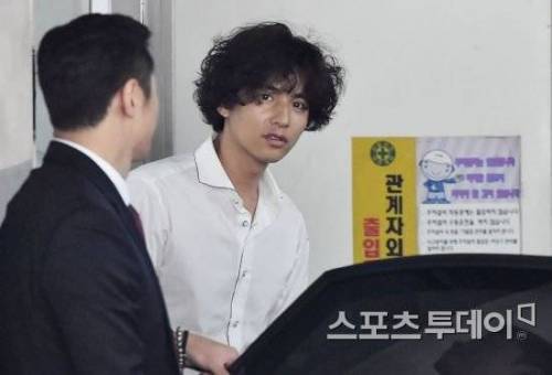 원빈 근황.jpg